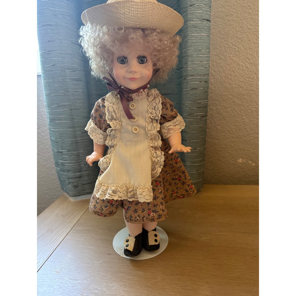 Vintage Blonde Curly Hair Doll Brown Floral Lace Dress Straw Hat Stand 12in‎